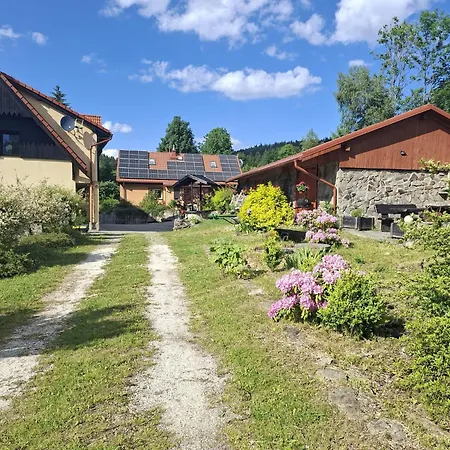 Dom Na Wzgorzu Bauernhof